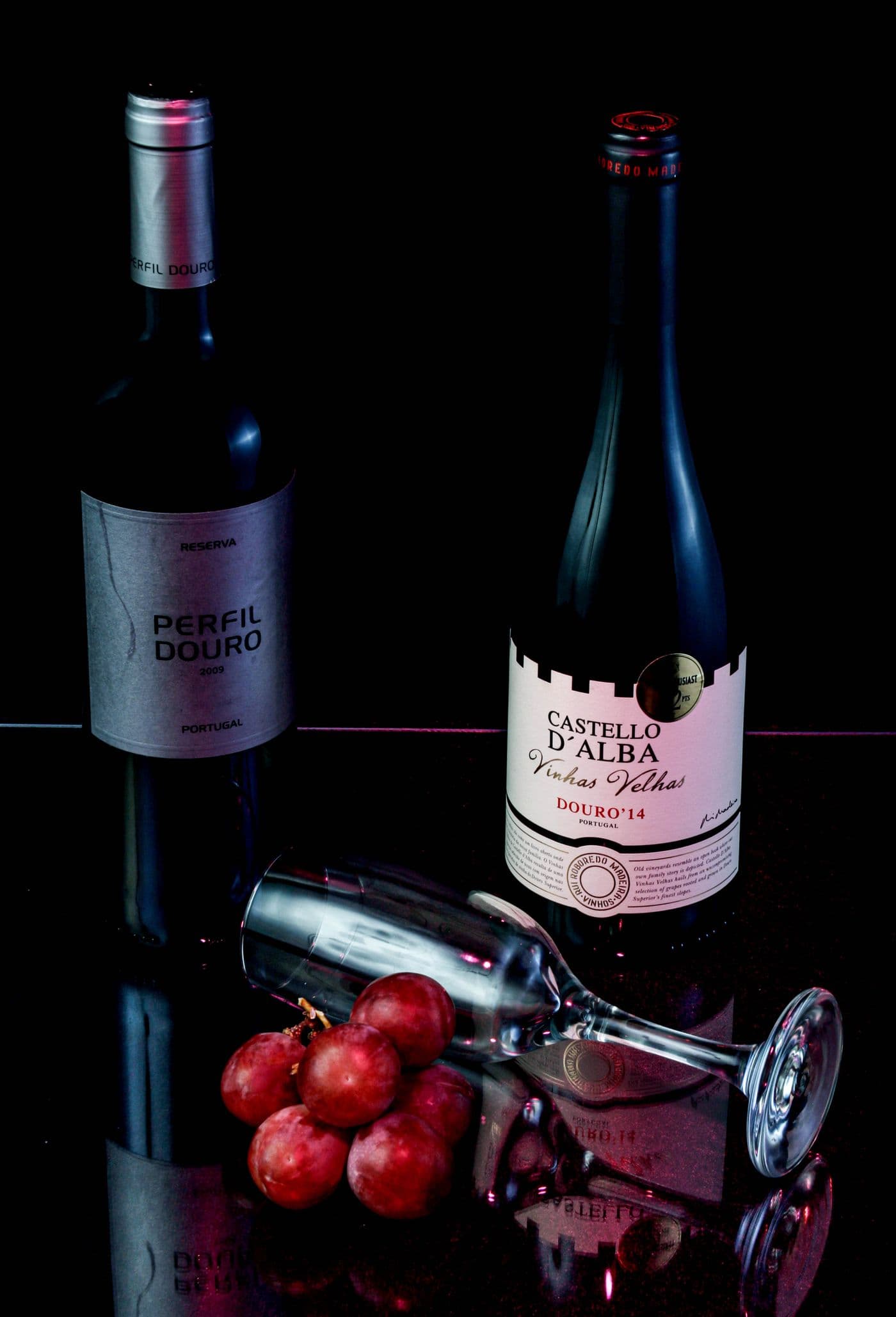 Garrafas de vinho tinto (imagem ilustrativa)